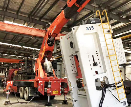 大名县提升工作效率，选择优质折臂吊租赁服务